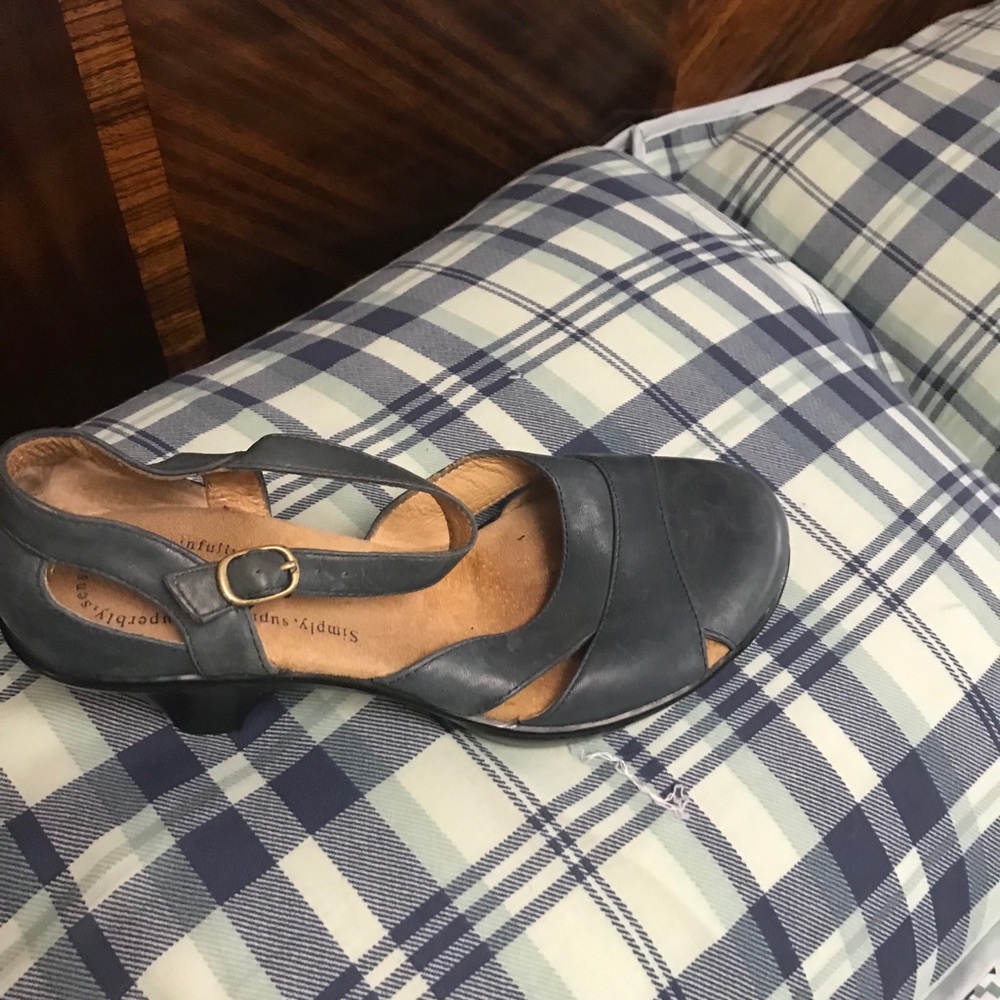 Shoes - Picture 2 of 2